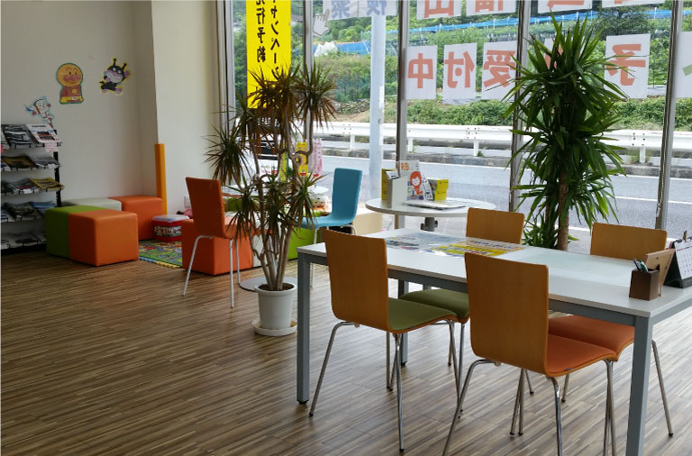 軽自動車ドットコム福山／フラット7福山 株式会社備後鈑金